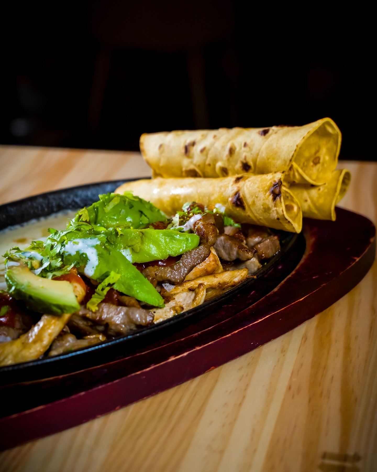 Fajitas con tortillas